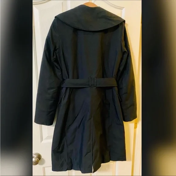 Black classic BURBERRY Winter trench
